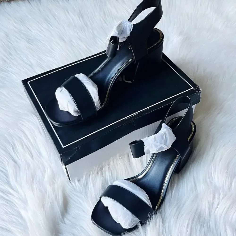 Qupid Katen - 46 Buckle Chunky Heels Black Size 7.5 - Picture 5 of 6